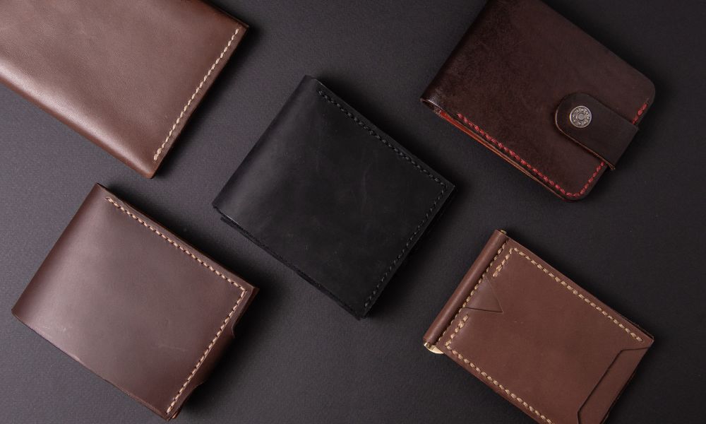 3 Ways To Make a Leather Wallet for Beginners